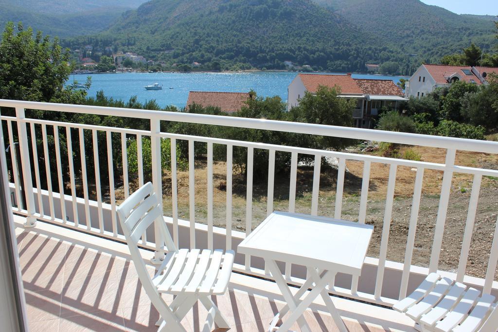 Apartments Villa Eva Slano Exteriör bild